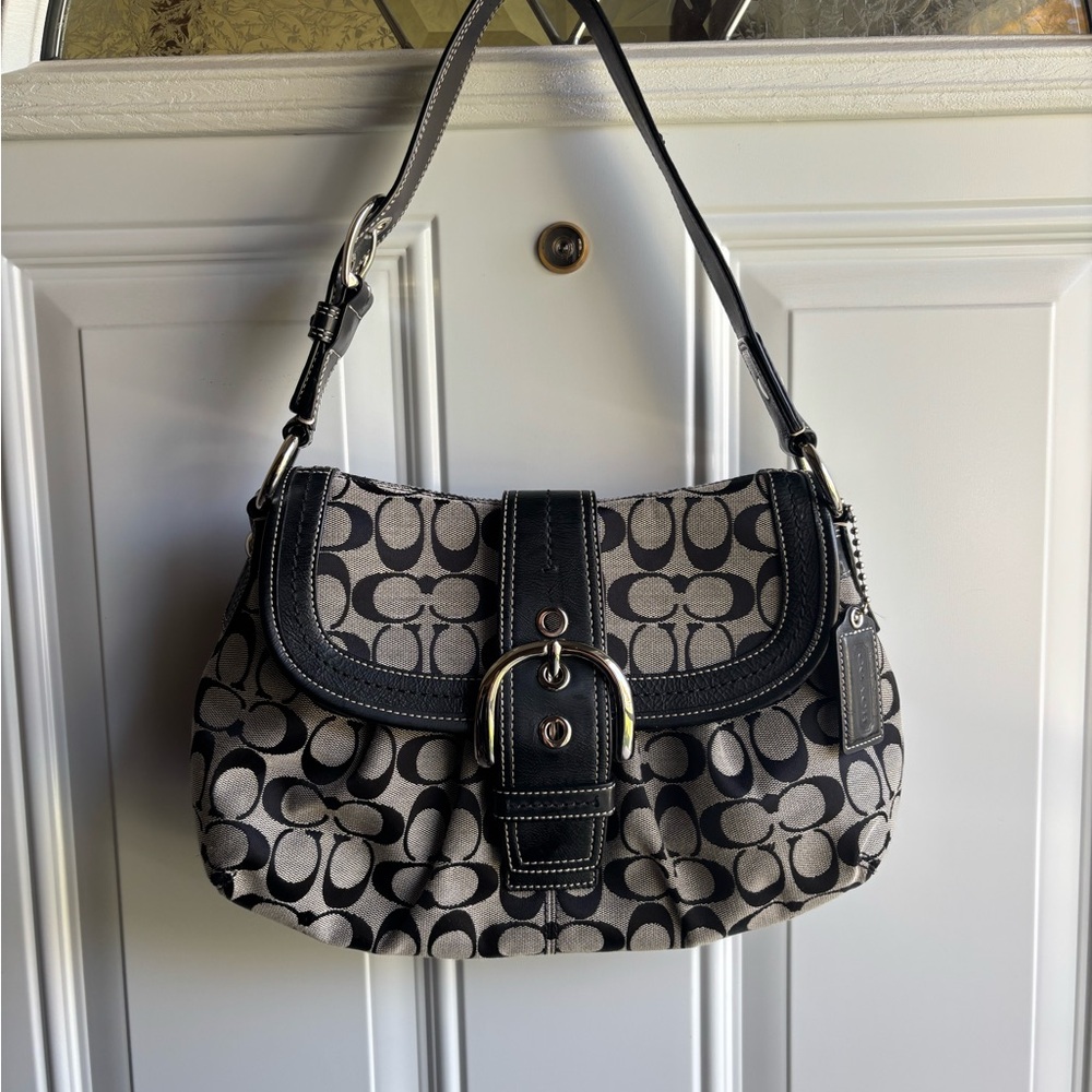 Coach Signature Soho